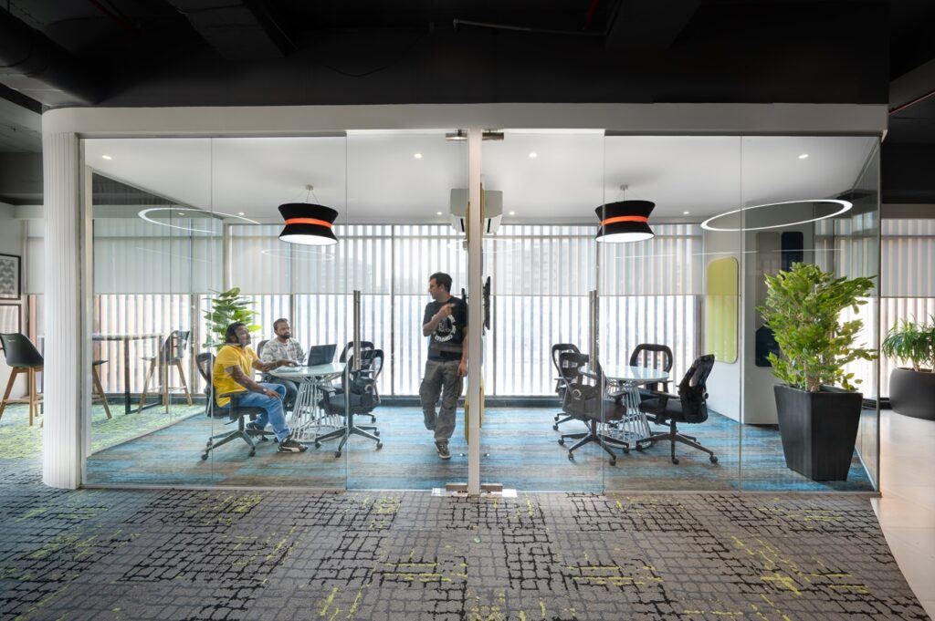 Beyond Cubicles: Rethinking Traditional Office Layouts for Modern Workforces