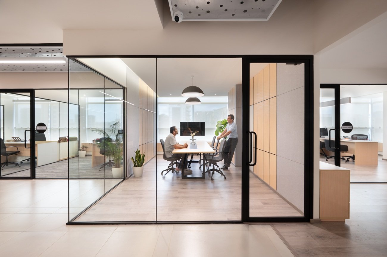 Rethinking Office Layouts and Organizational Hierarchy