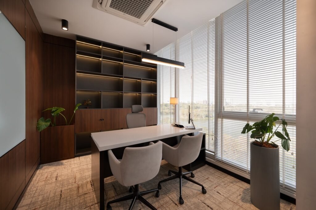 The Politics of Corner Cabins What Office Layout Says About Power
